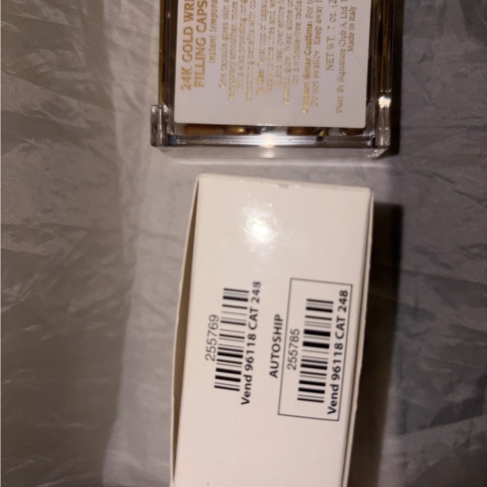 Signature Club A 24K Gold Wrinkle Filling Capsules 0.7 oz NIB - Picture 5 of 5